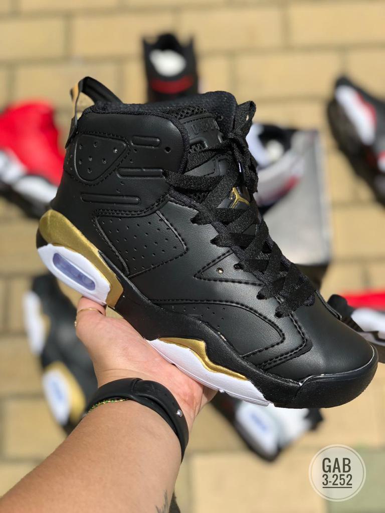 BOTA RETRO 6