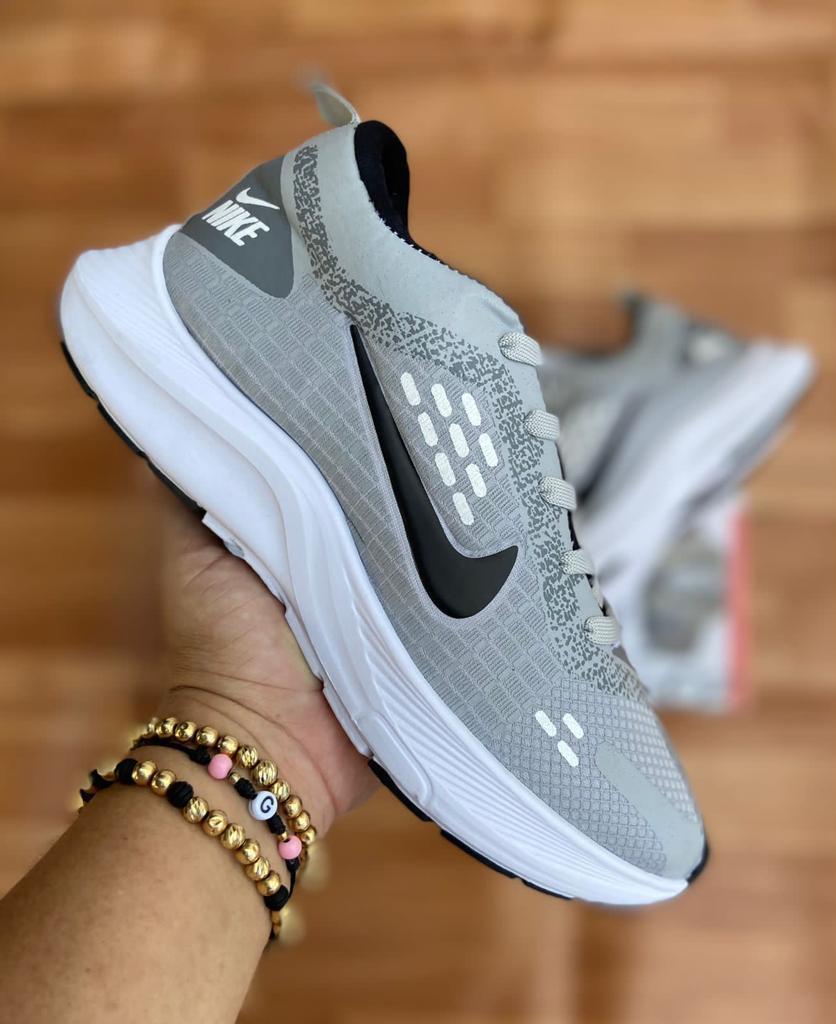 NIKE RUNNER